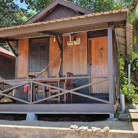 The Station Tioman Hotel Kampong Ayer Batang Exterior photo