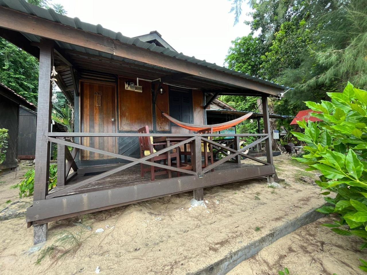 The Station Tioman Hotel Kampong Ayer Batang Exterior photo