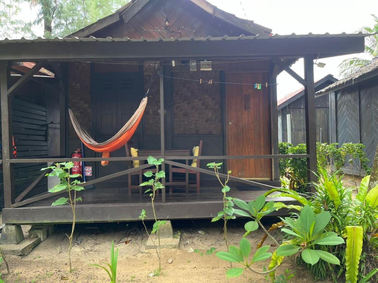 The Station Tioman Hotel Kampong Ayer Batang Exterior photo