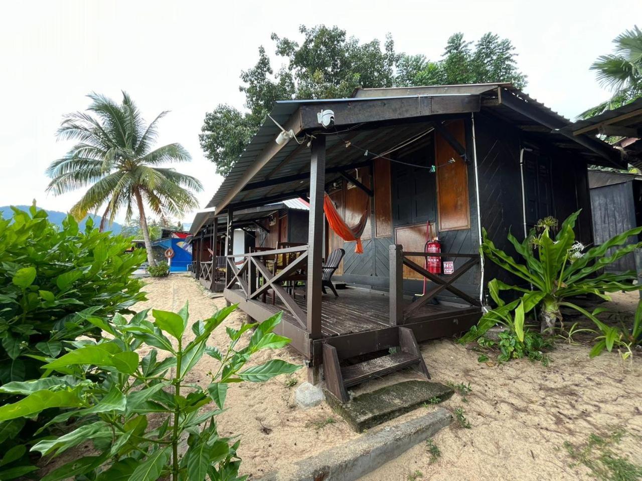 The Station Tioman Hotel Kampong Ayer Batang Exterior photo