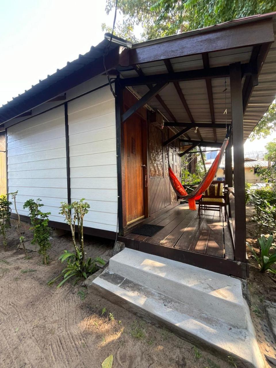 The Station Tioman Hotel Kampong Ayer Batang Exterior photo